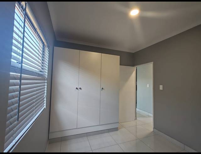 2 BEDROOM FREEHOLD FOR SALE IN SHAKASKRAAL